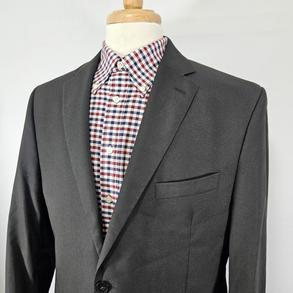 Izod Men's Sport Coat Blazer Two Button Solid Black Polyester Blend Size 44S - Picture 7 of 13